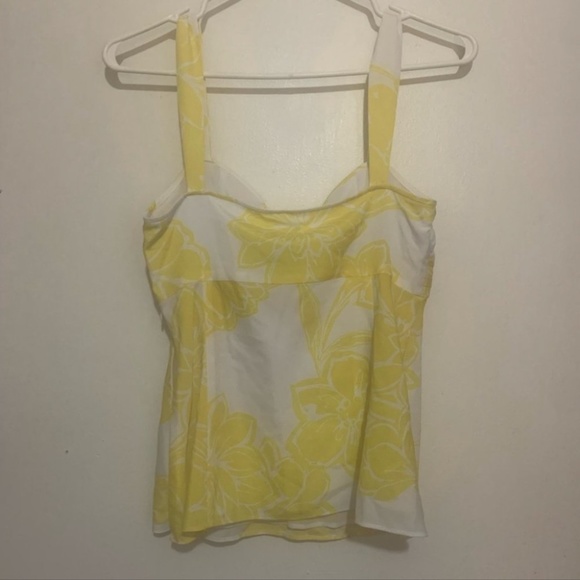 3/$30 Flowy yellow and white blouse tank top ruched bust sheer lined flowy top - Picture 2 of 8